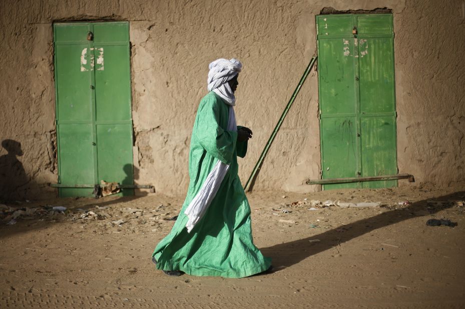 <em>Mali (2013)</em>, by French photographer Jerome Delay.