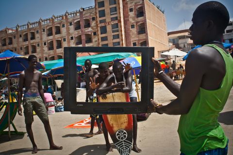 Télé bi (2012), by Senegalese photographer Mouhamadou Moustapha Sow