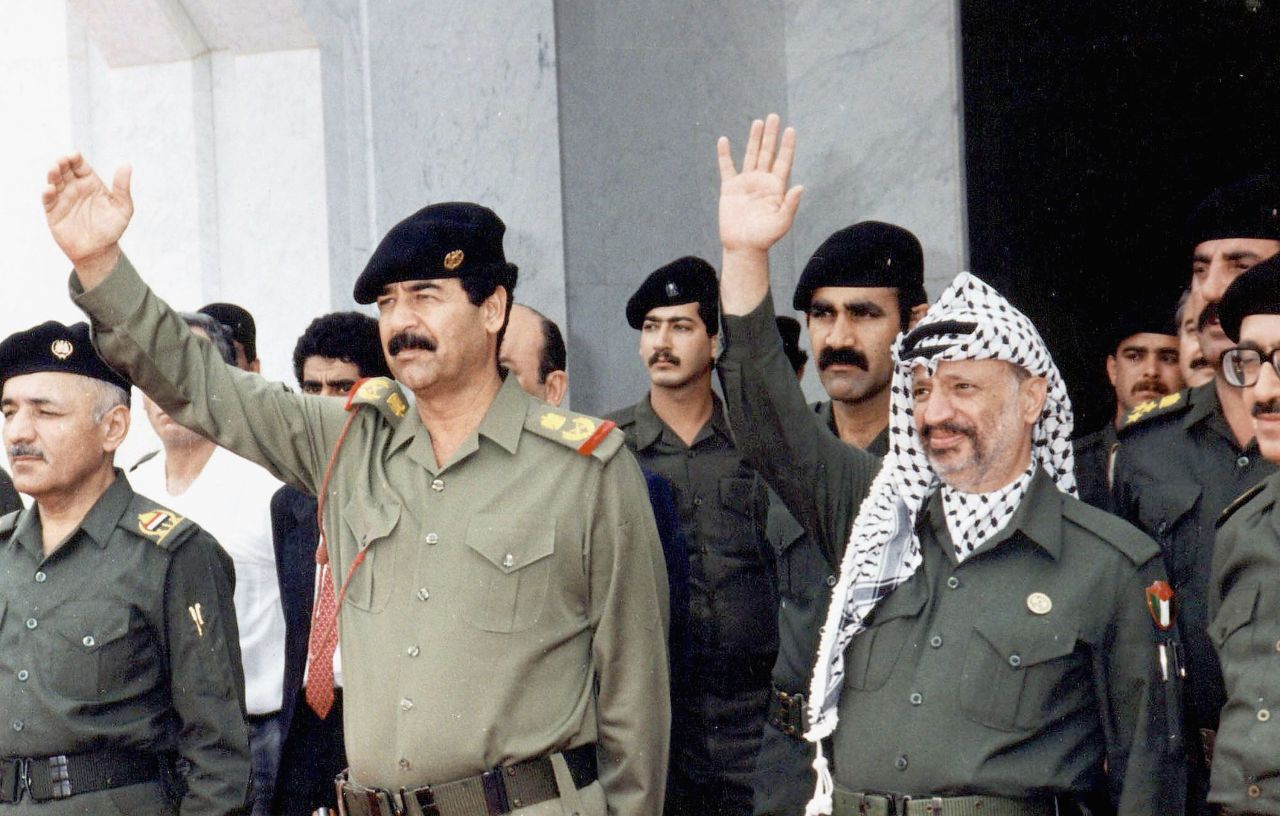 Arafat meets with Iraqi President Saddam Hussein in 1988. The Palestinian leader supported Hussein during the Gulf War.