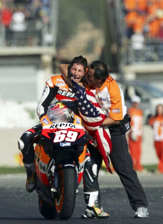 The last time the MotoGP title race went down to the last grand prix was in 2006, when Nicky Hayden trailed Valentino Rossi by eight points. The American was given a boost when the Italian crashed on lap five in Valencia, leaving Hayden to come home in third place and clinch the championship.