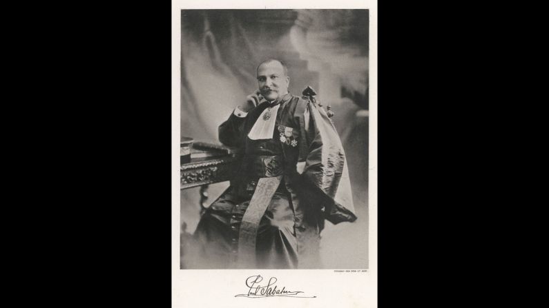 Paul Sabatier won the 1912 <a href="http://www.nobelprize.org/nobel_prizes/chemistry/laureates/1912/sabatier-facts.html" target="_blank" target="_blank">Nobel Prize in Chemistry</a> for discovering the hydrogenation method. His research detailed the way nickel could be used as a catalyst to create chemical reactions between hydrogen molecules and other compounds. This laid the groundwork for the creation of hydrogenated oils.