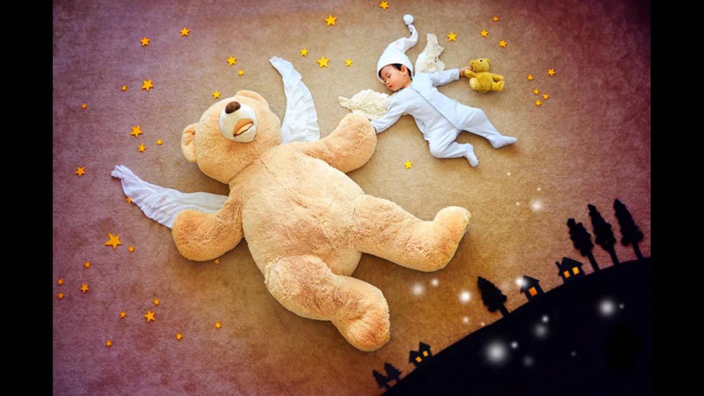 The adventure of a lifetime for any small child: flying around town with your life-size teddy bear.