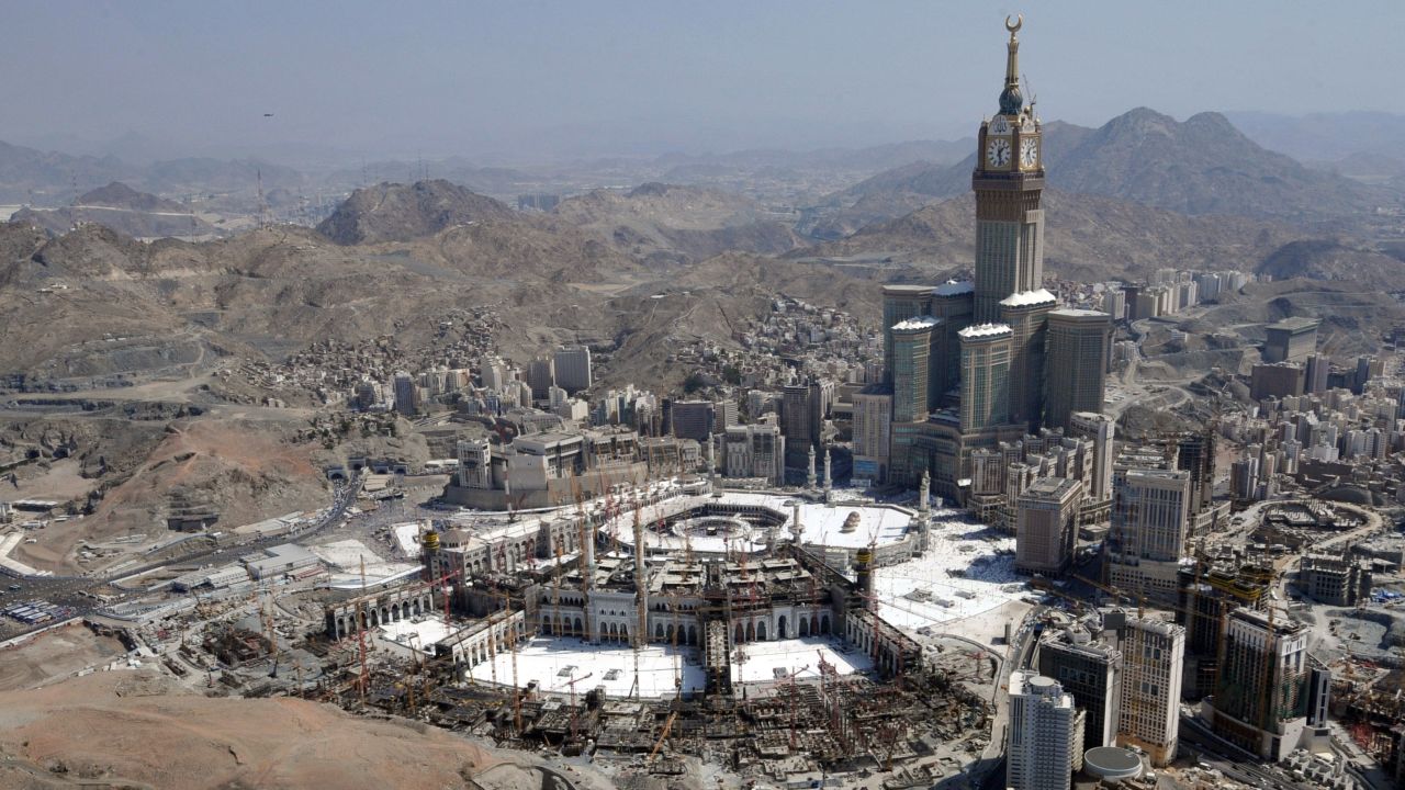 Completed in 2012 in Mecca, Saudi Arabia, Makkah Royal Clock Tower Hotel's architectural height is 1,972 feet (601 meters) and is occupied to a height of 1,833 feet (558.7 meters). 