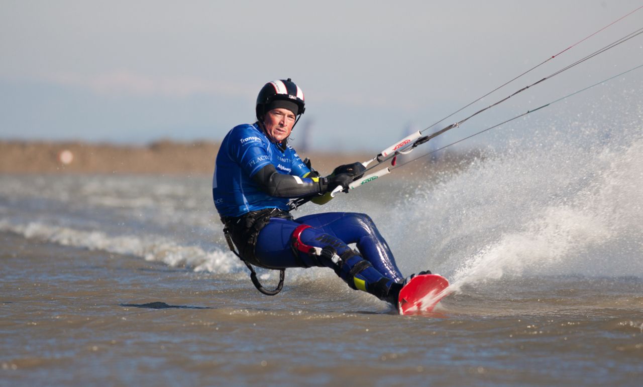 Alex Caizergues broke the World Sailing Speed Kitesurfing record over 500 meters, reaching an average speed of 56.62 knots.