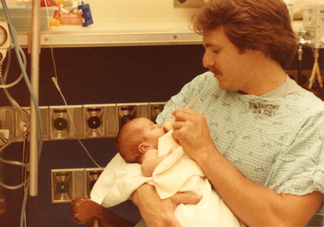 Michael con su hijo Eric.
