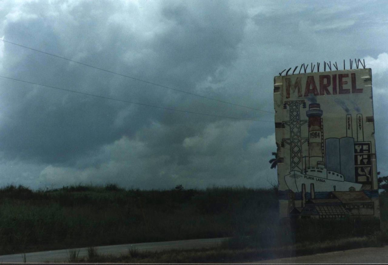 Las autoridades cubanas también esperan Mariel se convierta en un centro estratégico de transbordo, aprovechando el aumento del tráfico marítimo en la región Caribe cuando se complete la ampliación del Canal de Panamá en 2015.
