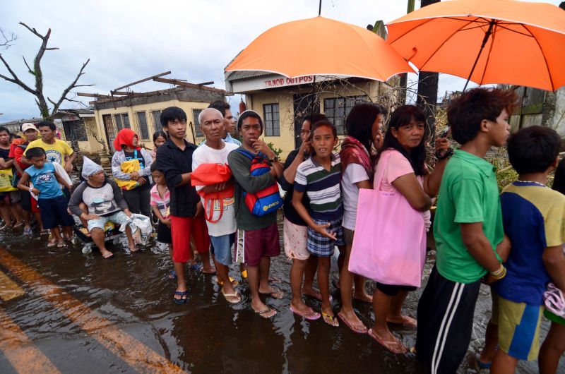 Typhoon Haiyan: No medicine, little aid at Tacloban clinic | CNN