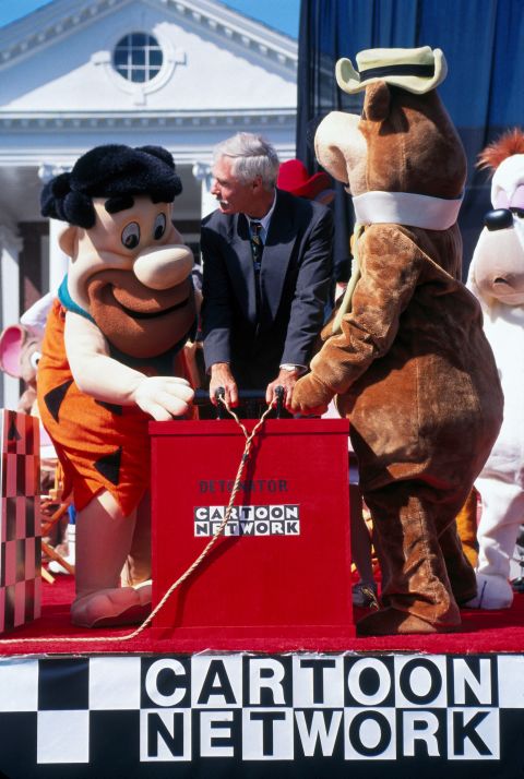 With help from Fred Flintstone and Yogi Bear, Turner launches the Cartoon Network on October 1, 1992. 