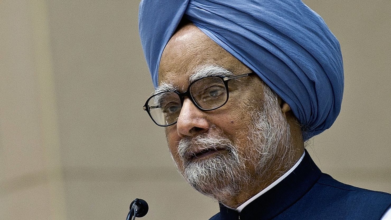 Indian Prime Minister Manmohan Singh speaks in New Delhi on April 16, 2012.