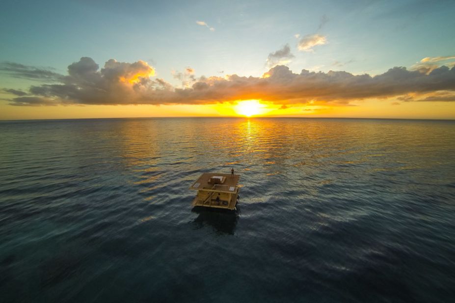 <strong>Middle of the ocean: </strong>Well, not quite middle of the ocean. The underwater room is located 250 meters off shore. 