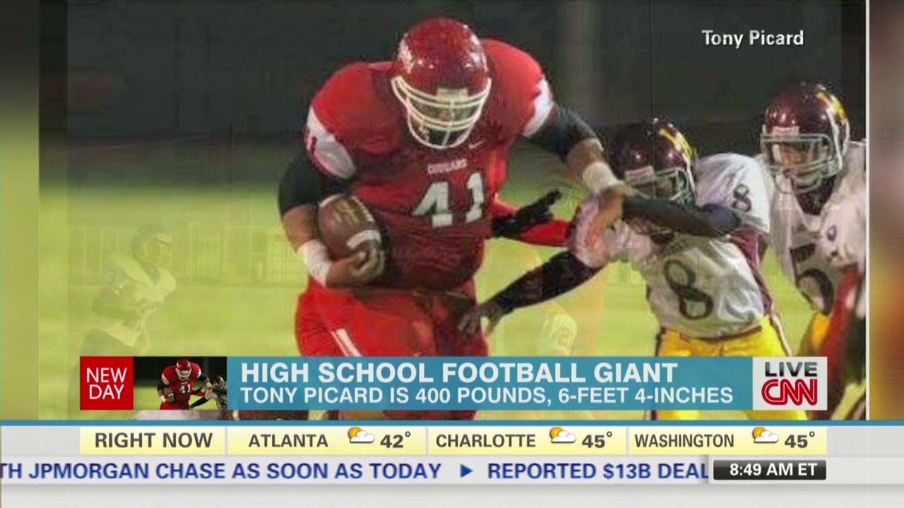 See 400-lb. high school player in action