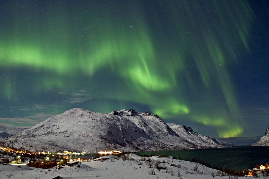 NASA experts believe solar activity will reach its peak in December, making this the best month to view Northern Lights. Visitors to Northern Norway stand the most chance of spotting them, thanks to lack of light pollution and dry weather. <strong>More: </strong><a href="http://edition.cnn.com/2013/11/20/travel/best-northern-lights/index.html"><strong>Spotlight on best Northern Light spots</strong></a>