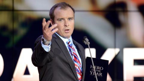 Chad Pregracke pledged to give some of his Hero of the Year money to the rest of the top 10 CNN Heroes.