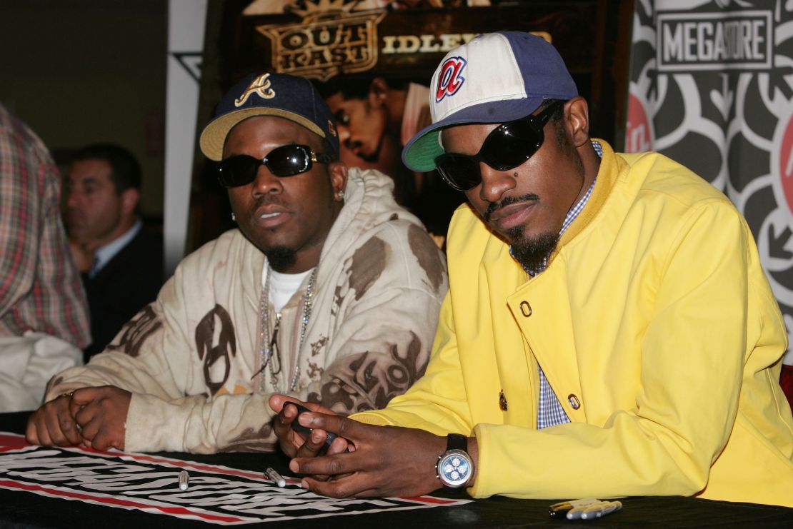 André 3000 & Big Boi Attend College Football Game Together
