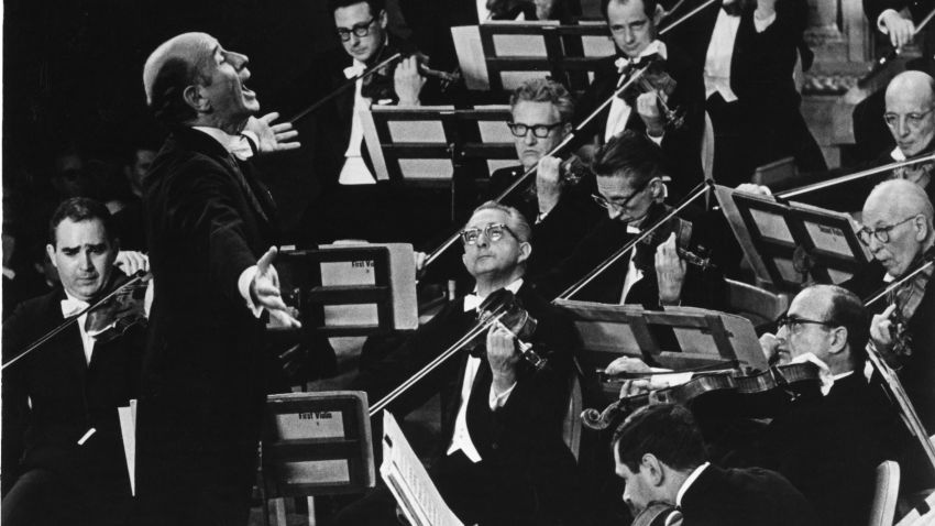 Conductor Erich Leinsdorf, seen here in 1963, announced that JFK had been assassinated to a crowded Boston Symphony Hall.