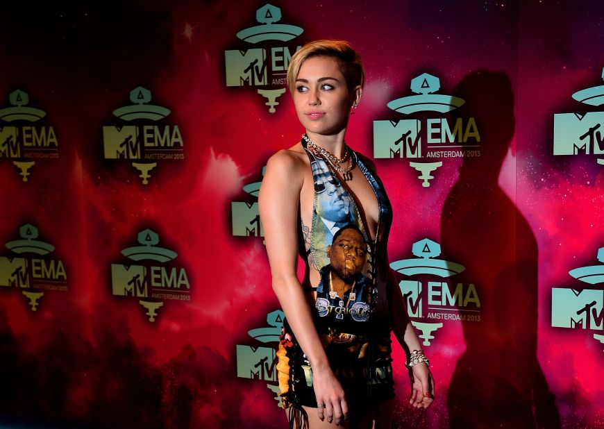 Are These The Worst Jeans in The World? Miley Cyrus Needs to Sack
