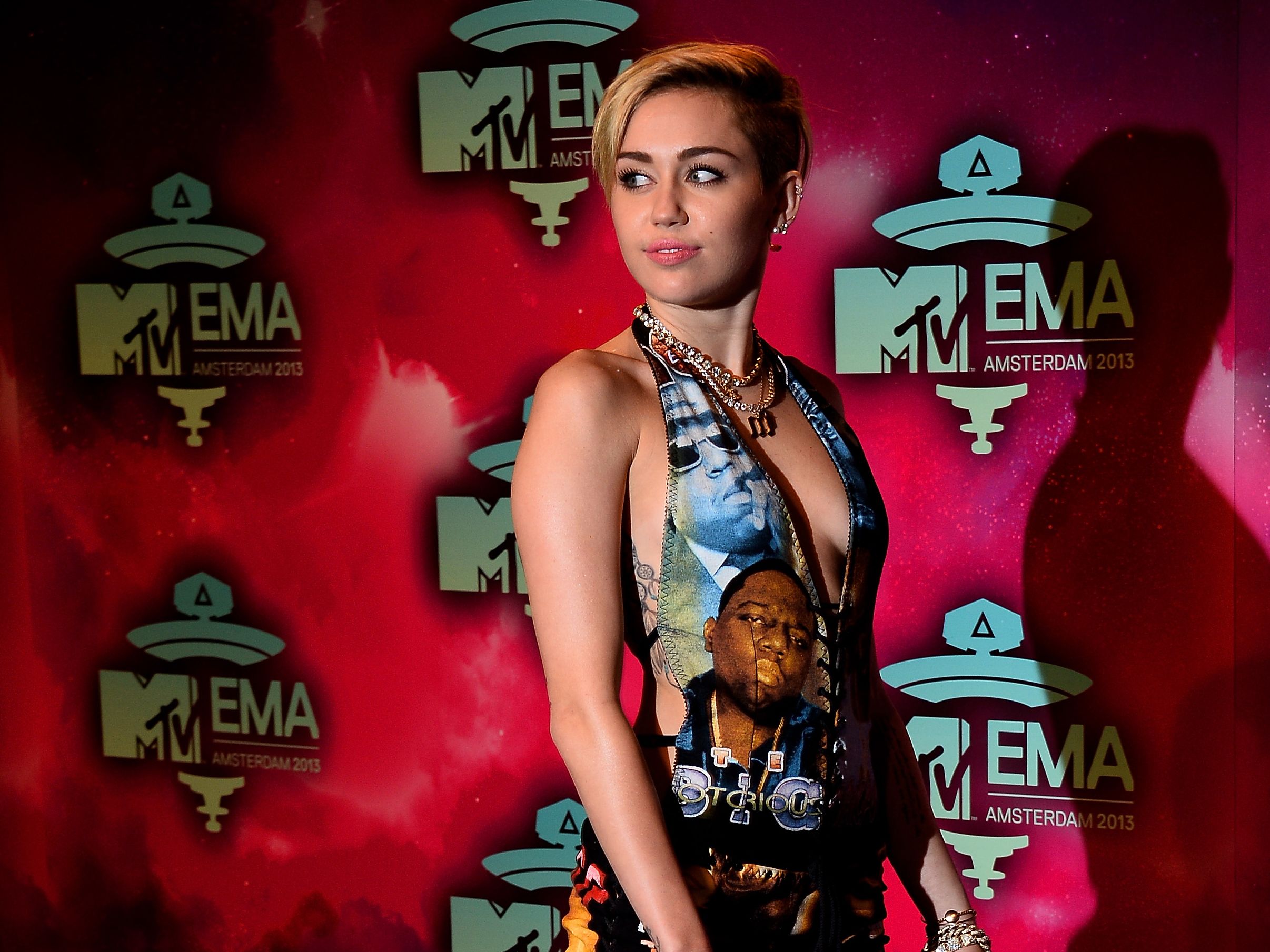 2412px x 1809px - Miley Cyrus on 'SNL': 'Hannah Montana' is dead | CNN