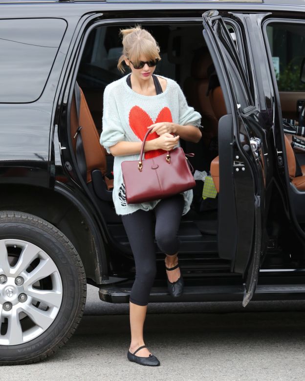 Taylor Swift dusts off her dancing shoes on November 22. 