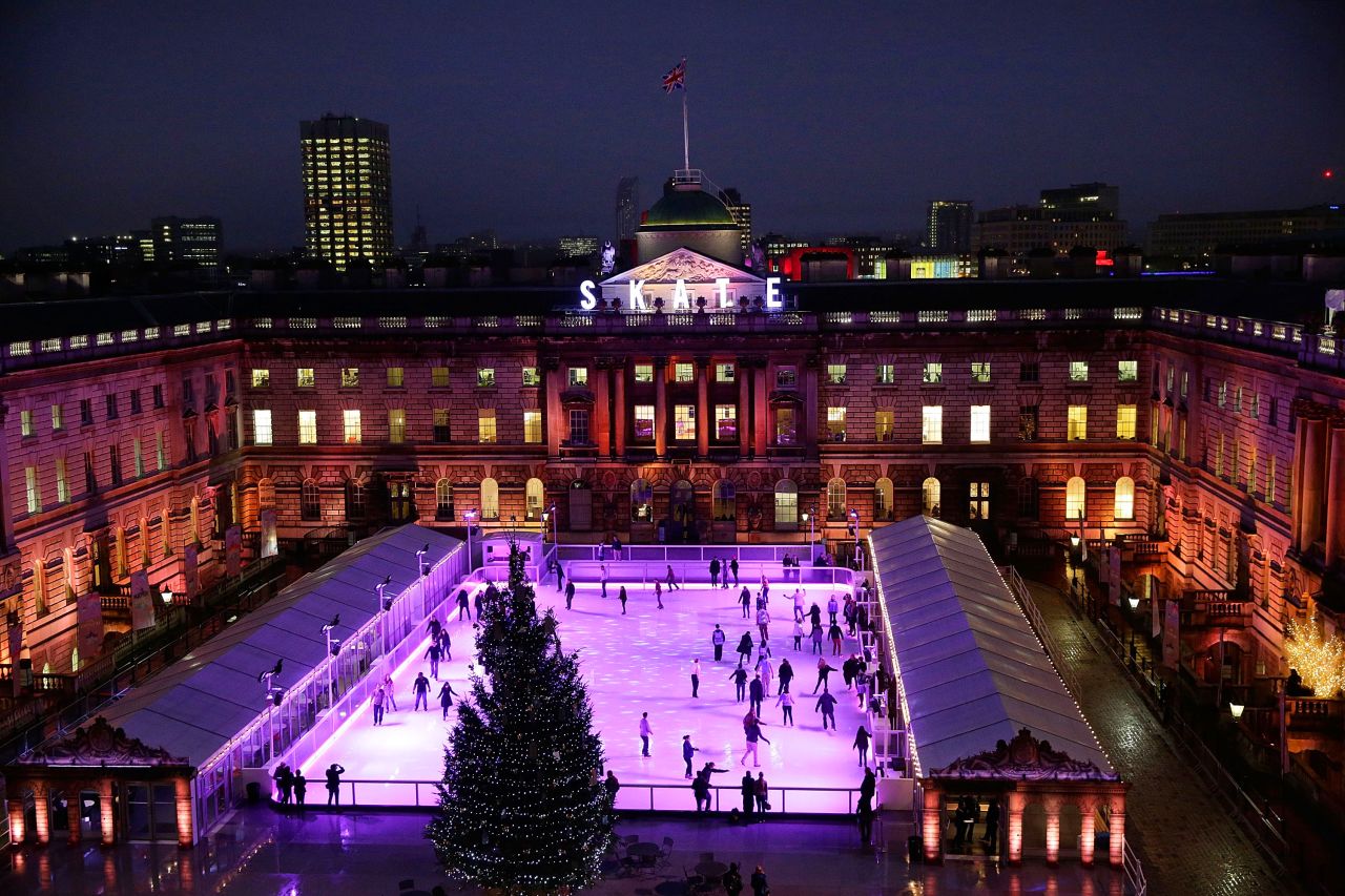 You only get an hour of skating in the 18th-century courtyard, but it's one you won't forget. Ever had champagne and chocolates while you skate? You can here. The rink turns into a dance floor during Club Nights with live DJs.