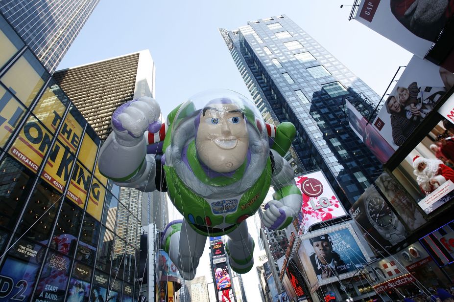 <strong>Buzz Lightyear (2008):</strong> The "Toy Story" star floats down Broadway in 2008.