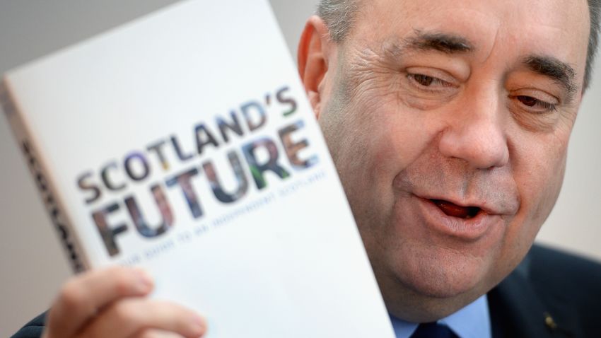 GLASGOW, SCOTLAND - NOVEMBER 26: Scottish First Minister Alex Salmond presents the White Paper for Scottish independance at the Science Museum Glasgow on November 26, 2013 in Glasgow, Scotland. The 670 page document details plans for an independent Scotland, covering proposals for currency, EU membership and defense amongst other topics. The paper, entitled 'Scotland's future: Your guide to an independent Scotland' is launched ahead of the referendum for independence, which will take place on 18 September, 2014, and may see Scotland splitting from the rest of the United Kingdom. (Photo by Jeff J Mitchell/Getty Images)