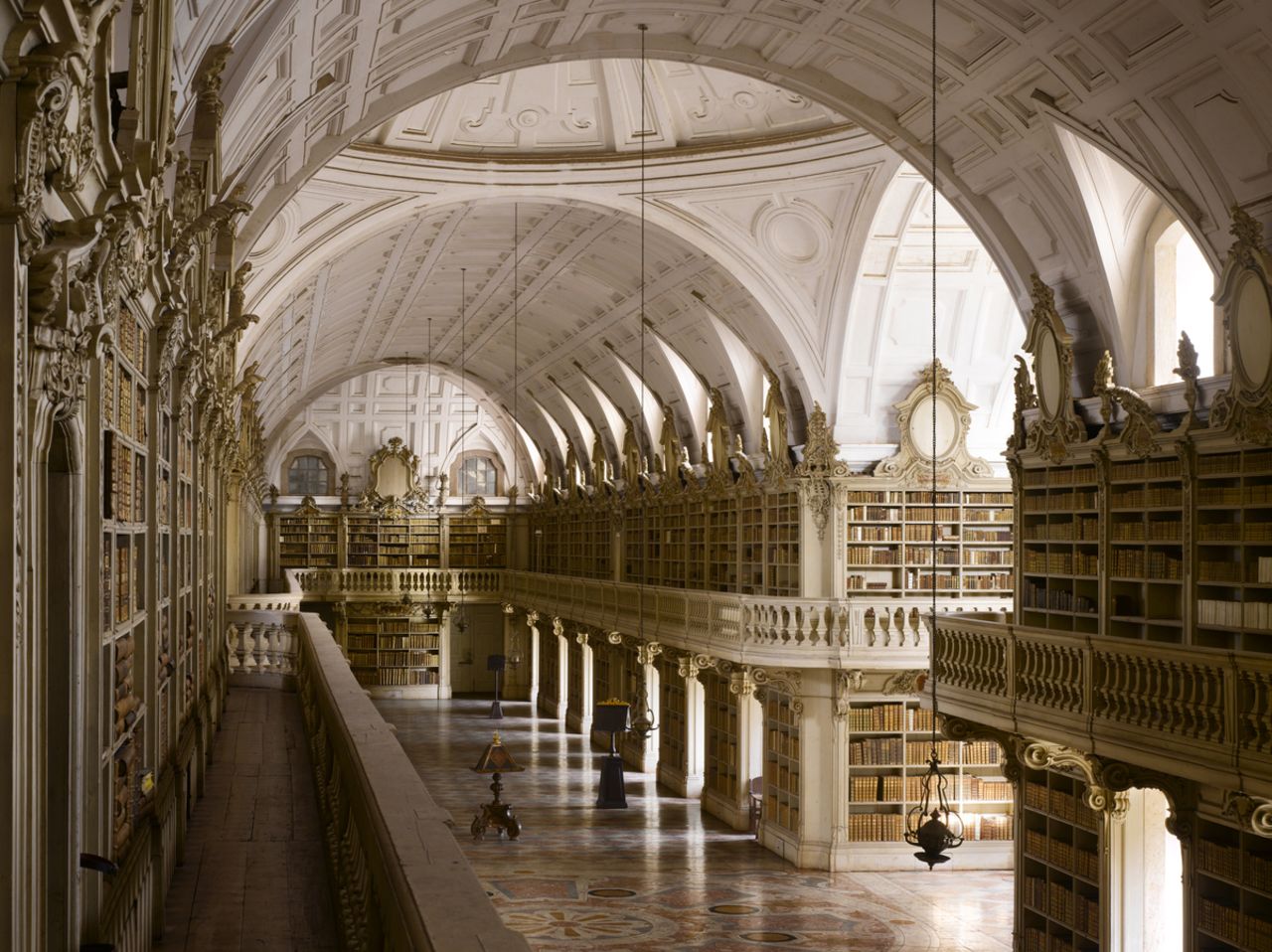 Biblioteca del Palacio Nacional de Mafra, Mafra, Portugal.