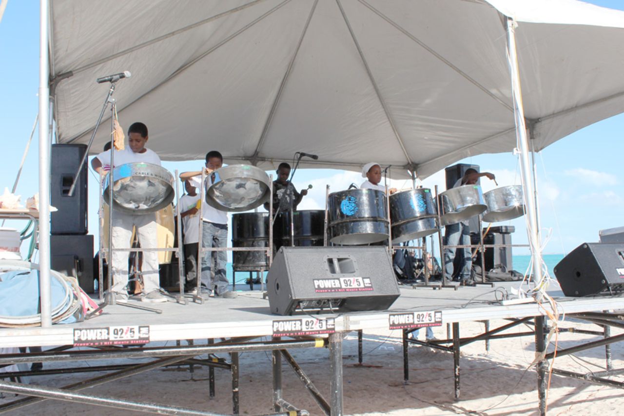 This year's festival will include the usual food and drink competitions, but will also include a domino contest, kids' activities, a mojito competition and numerous bands and musicians.