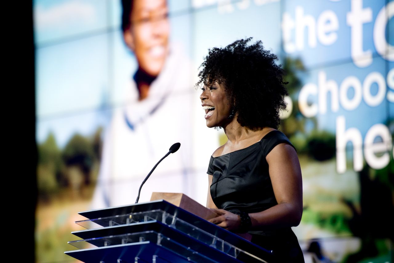 CNN Hero Robin Emmons has grown more than 26,000 pounds of fruits and vegetables for people who live in the Charlotte, North Carolina, area. Emmons started her nonprofit, Sow Much Good, after she learned that more than 72,000 people in Charlotte lack access to fresh produce.