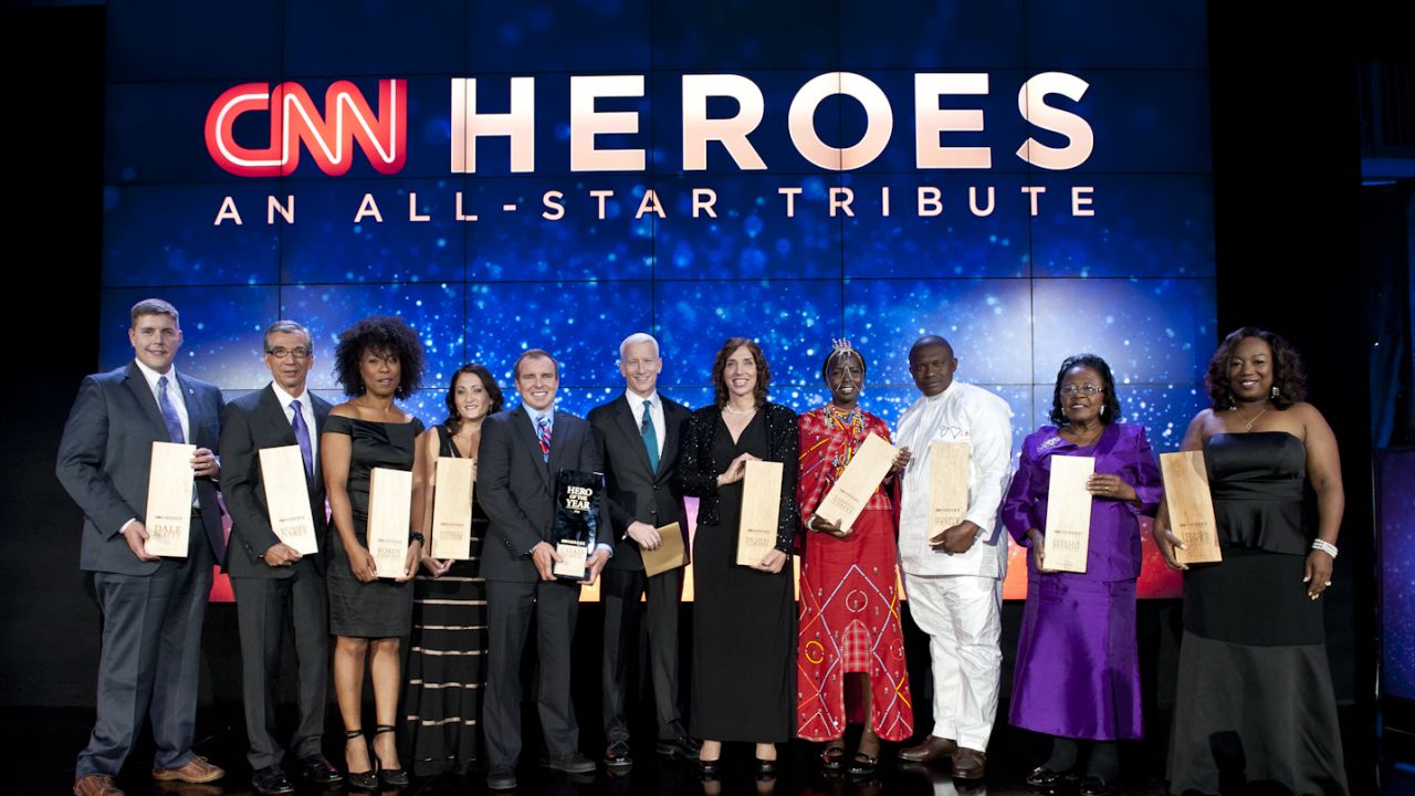 This year's top 10 CNN Heroes will receive free nonprofit training from the Annenberg Foundation.