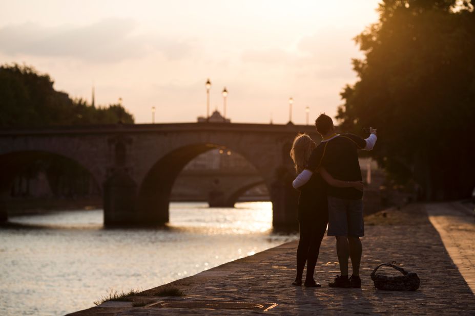 Cole Porter got it right: Paris is loveliest in spring. And couples, it seems, are always welcome there.
