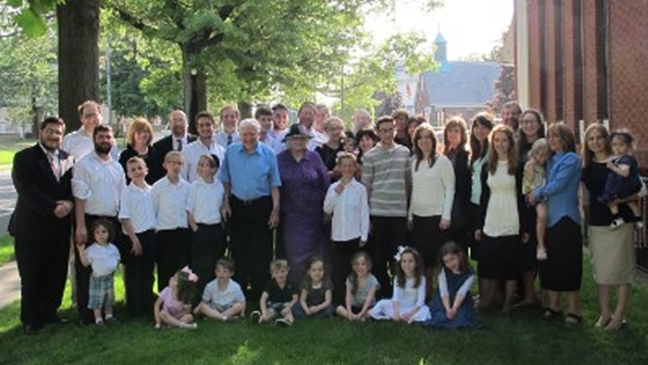 Toda la familia de Gersten compartió una especial comida con Czeslaw Polziec, en Nueva York.