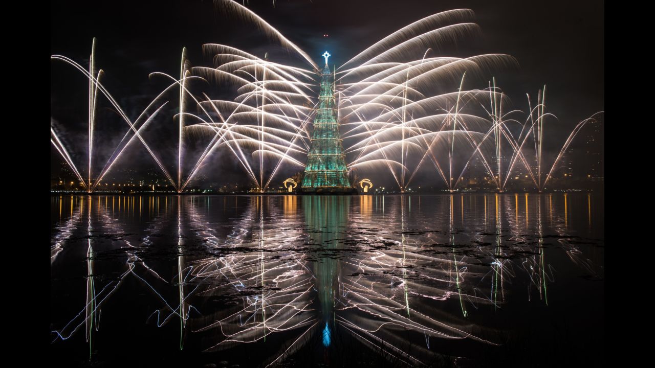 Rio lights world's largest floating Christmas tree CNN