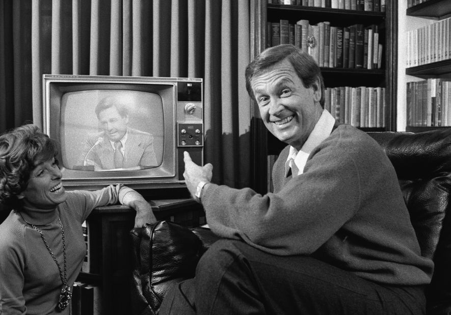 Barker points to himself on television as his wife looks on and laughs in this 1977 photo. Dorothy Jo died from lung cancer in 1981.