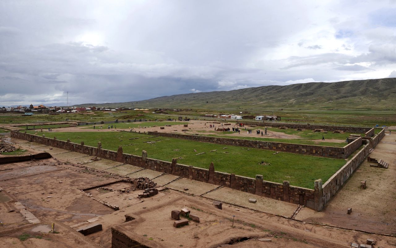 Una vista del templo Kalassaya en el sitio arqueológico de Tiwanaku da un indicio hacia esta civilización que prosperó aquí entre el año 500 y 900 d.C. 