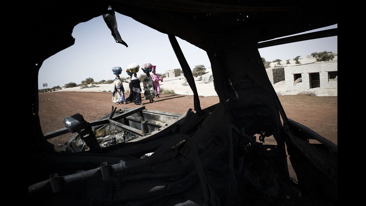 <strong>February 3:</strong> Daily life carries on in Timbuktu, Mali, after the city was freed by the French Army. The city had been under the control of Islamist militants.