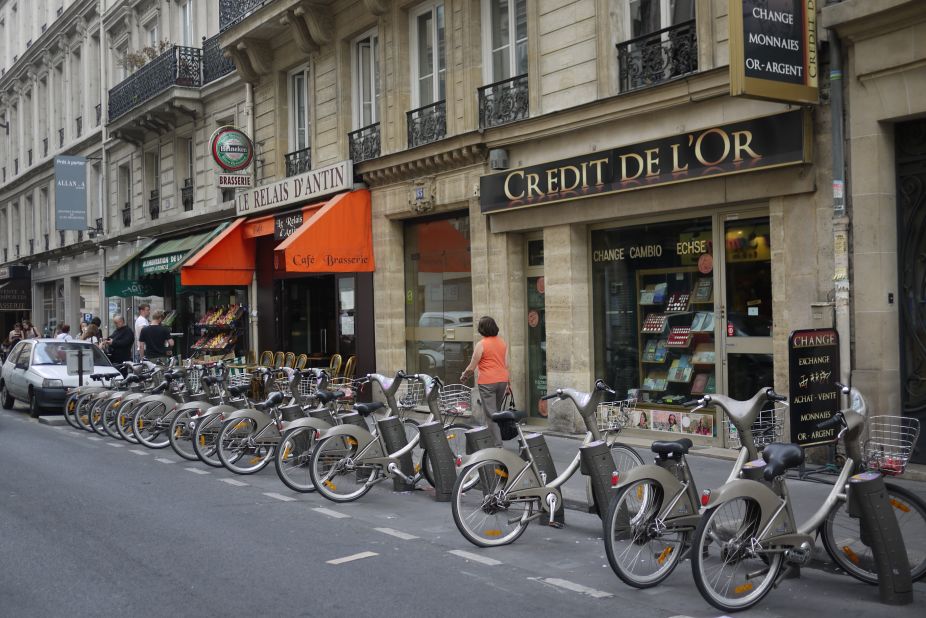 The French capital's bike sharing program averages 6.7 trips per bike per day and 38.4 trips per 1,000 residents. Tourists are welcome to borrow bikes and can sign up online at <a href="http://en.velib.paris.fr/" target="_blank" target="_blank">En.velib.paris.fr</a>. 