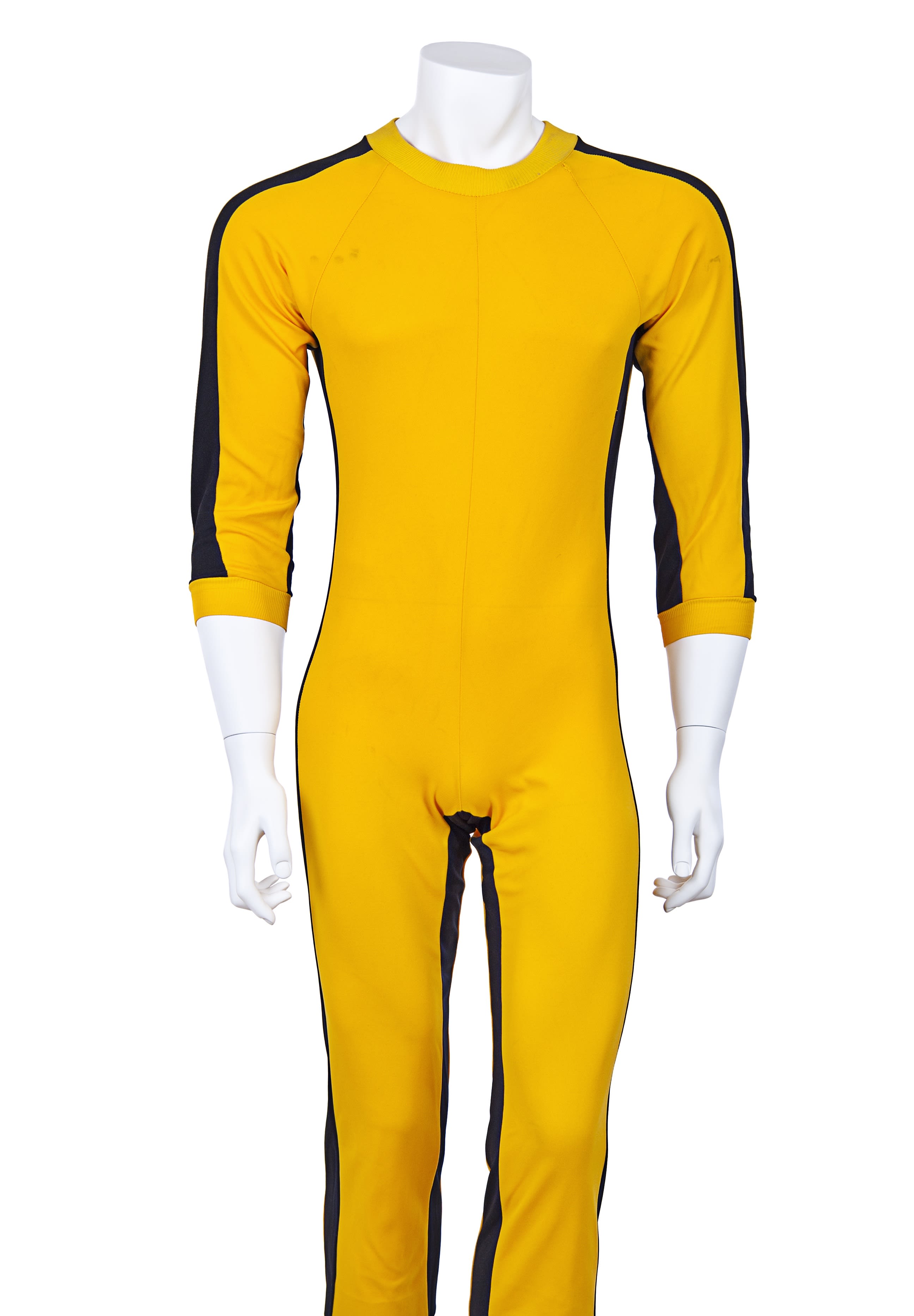 Oorzaak zijde Maak los Bruce Lee's iconic jumpsuit fetches $100,000 at auction | CNN