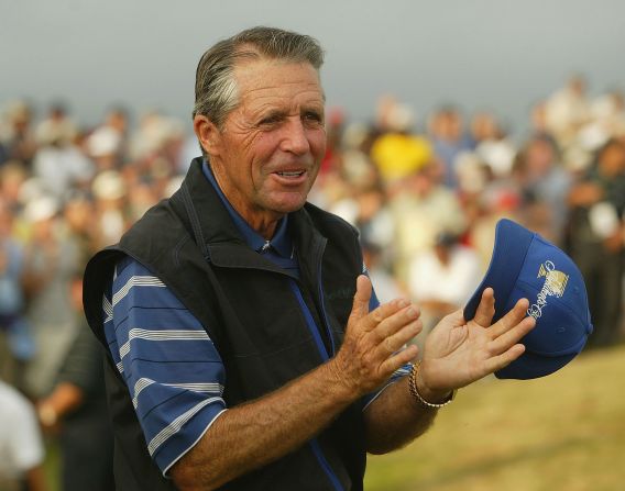 "¿Han pensado en lo que un hombre como el presidente Mandela hizo?", le dijo a CNN la leyenda del golf sudafricano Gary Player. "Él fue tan poderoso con el amor y el amor conquista el mundo".