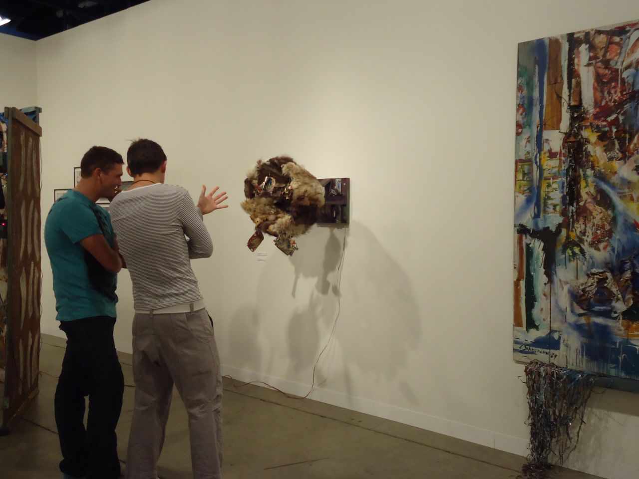 Un total de 258 galerías internacionales provenientes de 31 países de cuatro continentes conforman el Art Basel 2013. Estas son algunas de las obras exhibidas en el Centro de Convenciones de Miami Beach