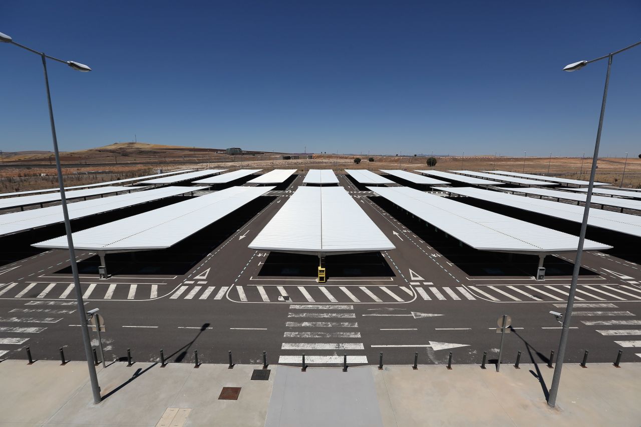 Ciudad Real Internacional, el aeropuerto fantasma de España, ha sido colocado en subasta, empezando en 150 millones de dólares. Los vuelos dejaron de arribar hace un año.