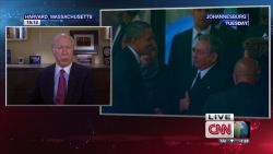 ctw castro obama handshake shaking hands gergen oppmann_00023314.jpg
