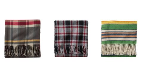 A holiday gift for the boss can be especially challenging. We suggest a stylish gift that reflects current trends. Heritage American companies like Pendleton are making a comeback in 2013; one of these <a href="http://www.pendleton-usa.com/category/Home-Blankets/Throws/1822/pc/1816.uts" target="_blank" target="_blank">Pendleton sofa throws</a> would be a great gift for the boss.