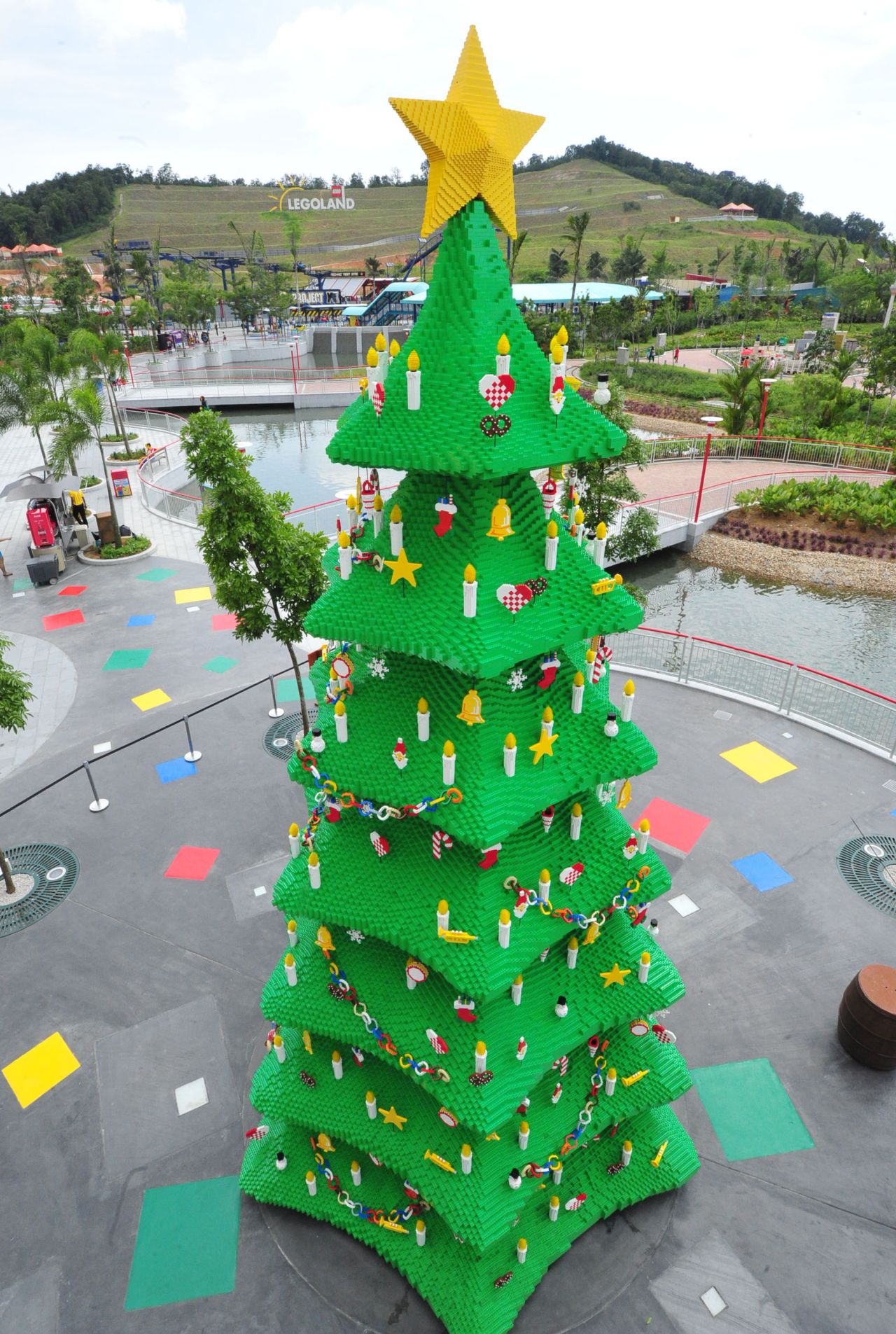 Construido con 400.000 bloques de Lego, ¿qué niños habrán hecho esto en Legoland de Malasia?