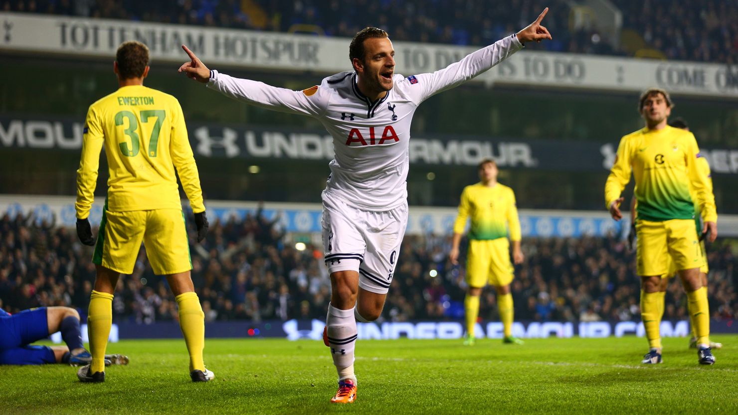 Spanish striker Roberto Soldado scored his first hat-trick for Tottenham Hotspur in the Europa League on Thursday. 