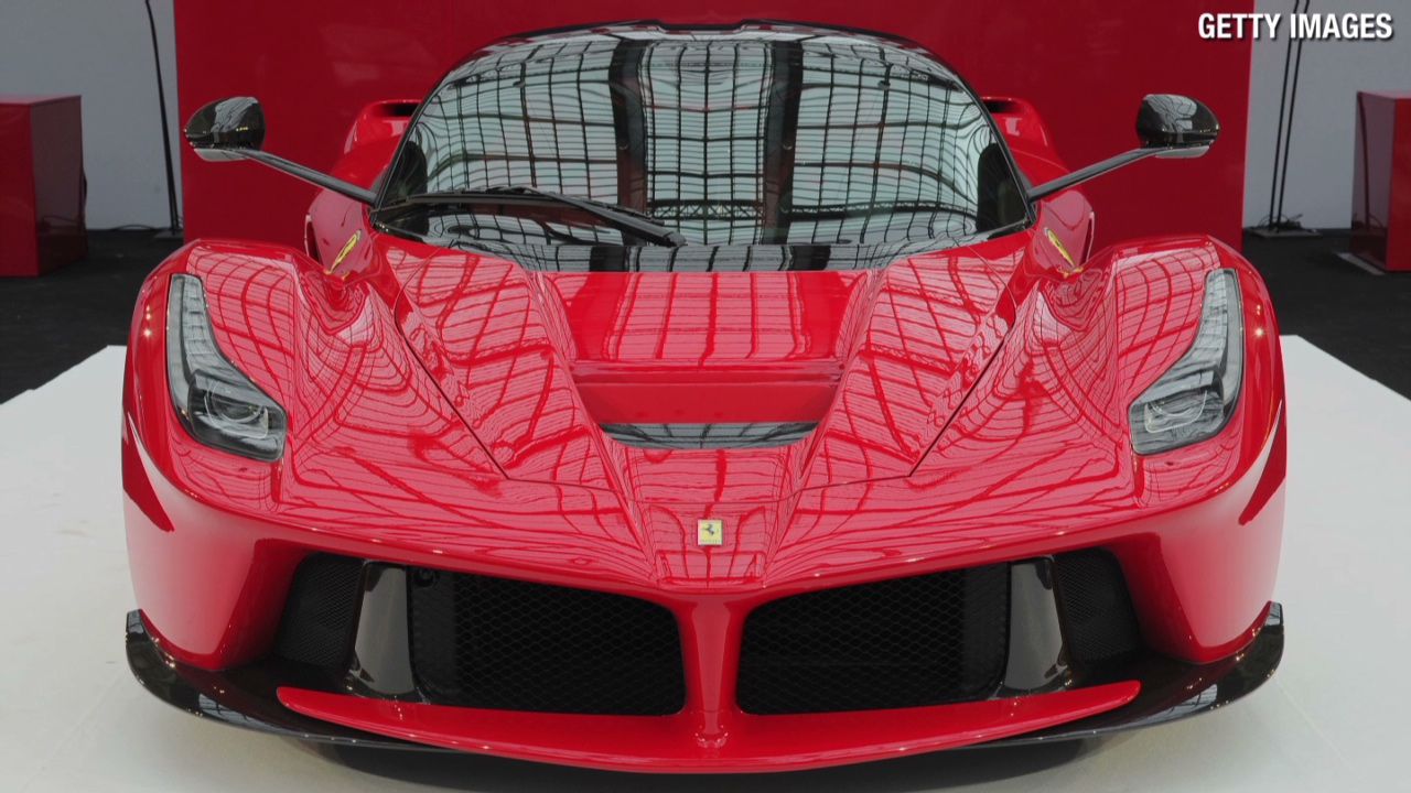 Puedes comprar 714 LaFerraris. Costo de cada uno: 1.4 millones de dólares.
