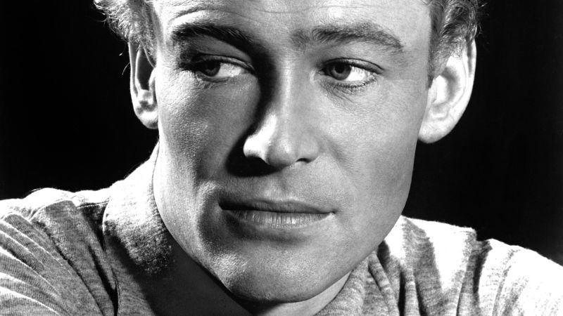Peter O'Toole, 'one of the giants of film and theatre,' dies at 81 | CNN