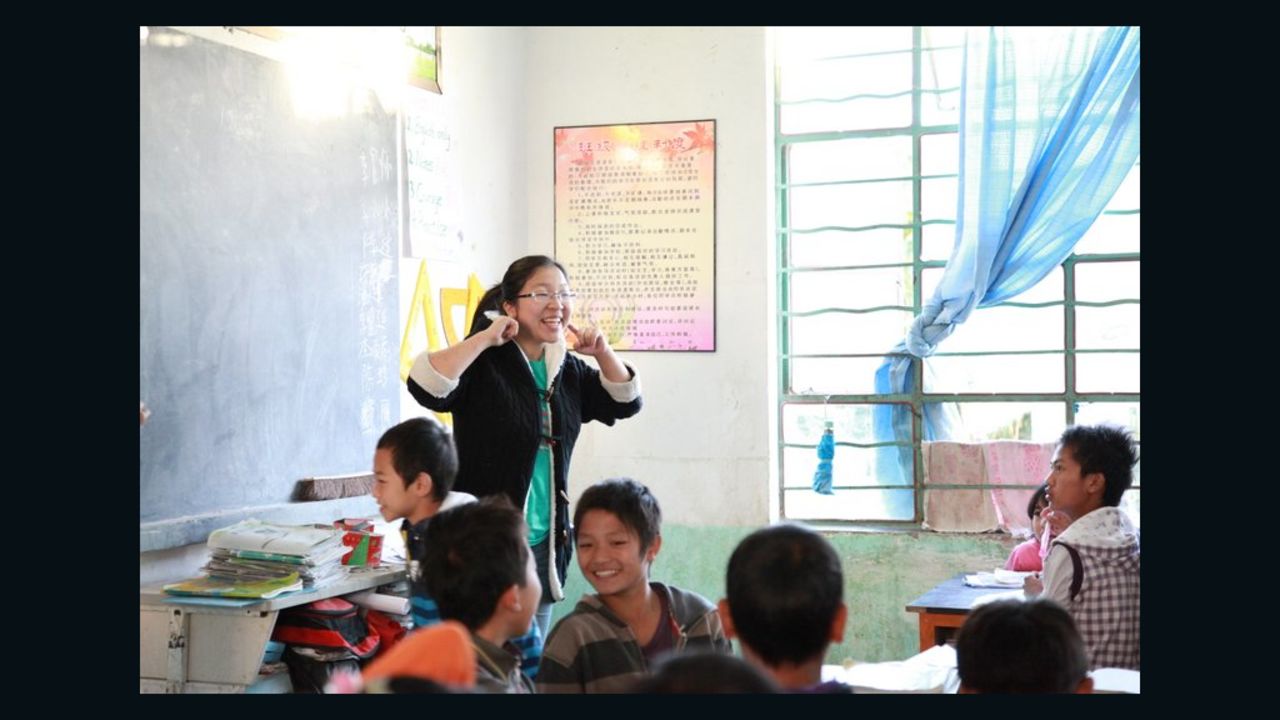 Cai Hanyun teaches her students at Dachaoshan Middle School.