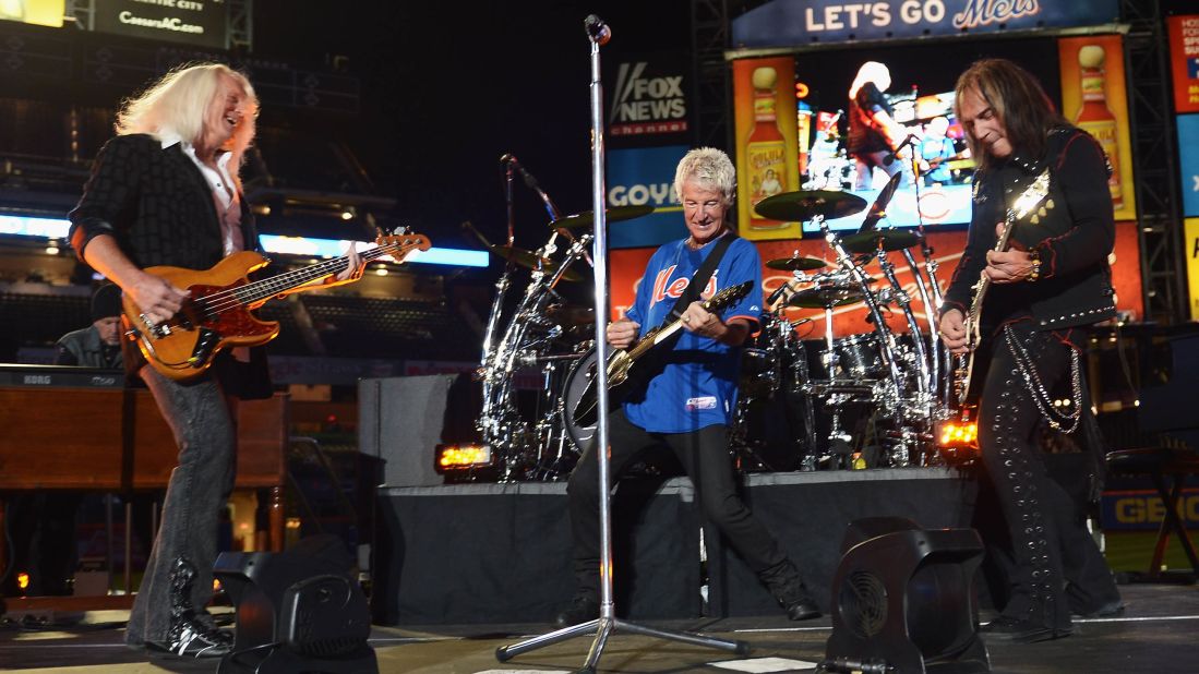 REO Speedwagon announced December 13 that it had canceled its performance.