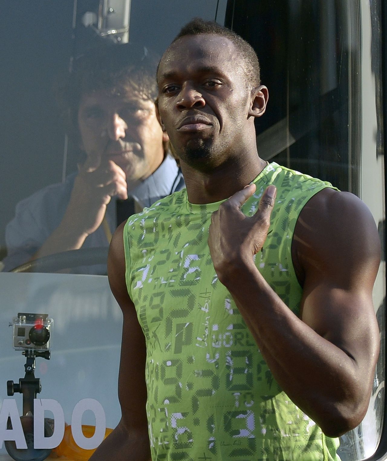 Bolt also posed for photos with the Mayor of Buenos Aires, Mauricio Macri. The world's fastest man didn't have to get out of third gear to win the duel.