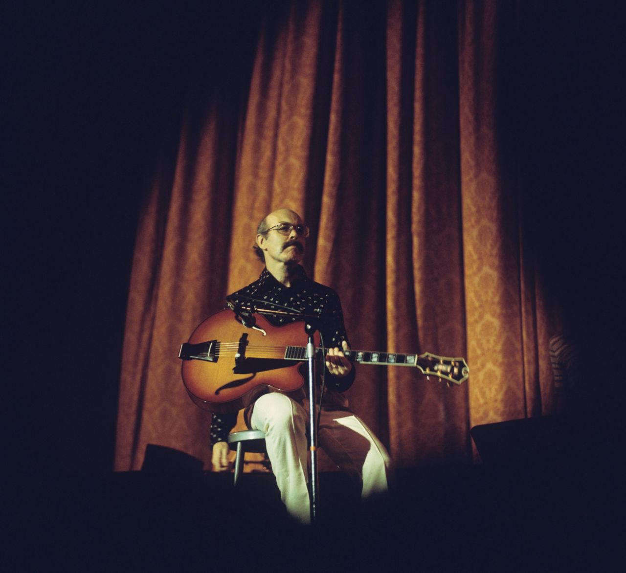 Jazz guitarist <a href="http://www.cnn.com/2013/12/11/showbiz/guitarist-jim-hall-obit/index.html">Jim Hall</a>, who played with the jazz greats of the 20th century and influenced the younger ones, died December 10, his family said. He was 83.
